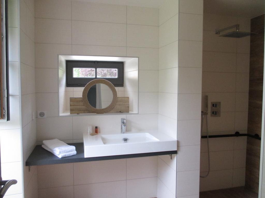 Hotel Le Saint Martin Sablé-sur-Sarthe Δωμάτιο φωτογραφία