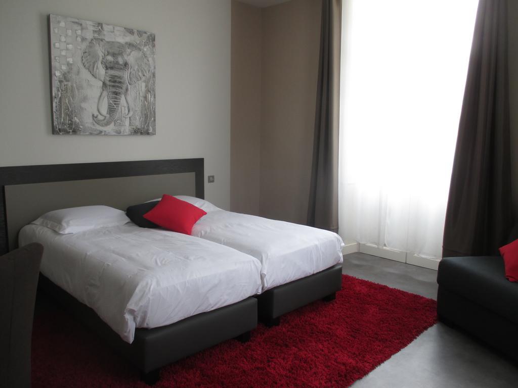 Hotel Le Saint Martin Sablé-sur-Sarthe Δωμάτιο φωτογραφία