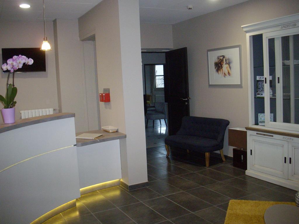 Hotel Le Saint Martin Sablé-sur-Sarthe Εξωτερικό φωτογραφία