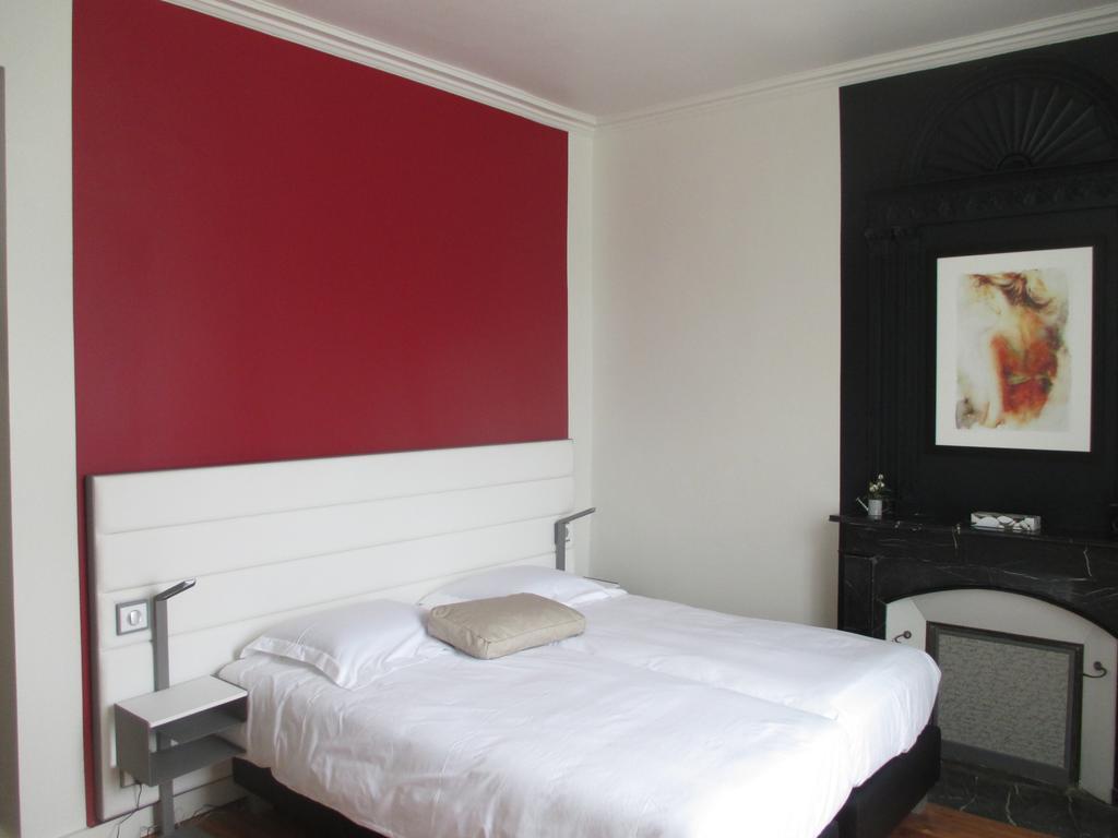 Hotel Le Saint Martin Sablé-sur-Sarthe Δωμάτιο φωτογραφία