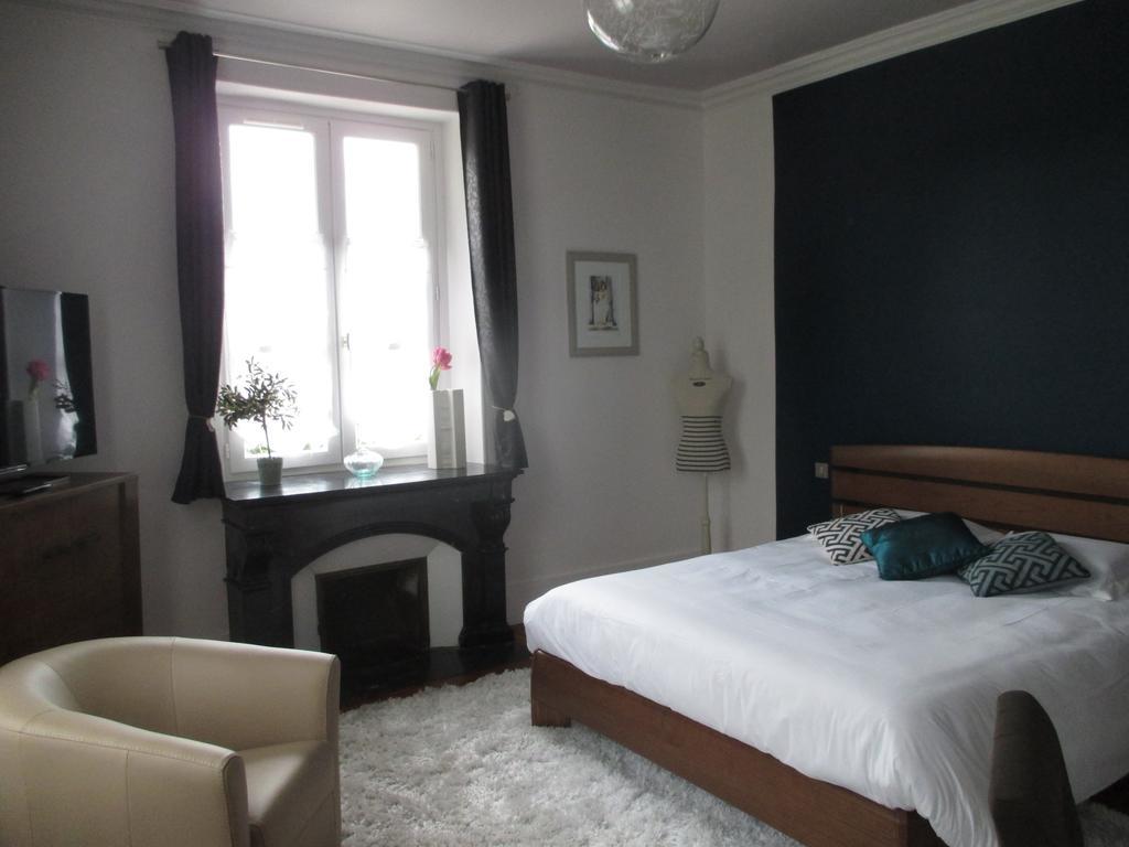 Hotel Le Saint Martin Sablé-sur-Sarthe Δωμάτιο φωτογραφία